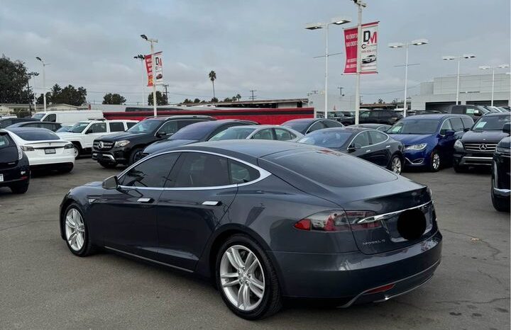 
								2015 Tesla model s 85D Sedan 4D full									