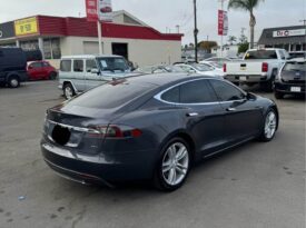 2015 Tesla model s 85D Sedan 4D