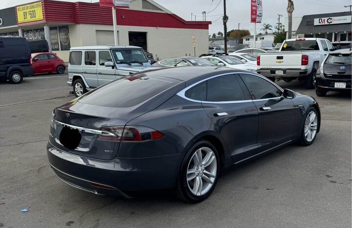 
								2015 Tesla model s 85D Sedan 4D full									