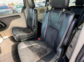 2017 Dodge grand caravan passenger SXT Minivan 4D