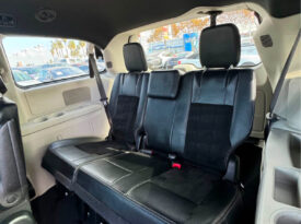 2017 Dodge grand caravan passenger SXT Minivan 4D