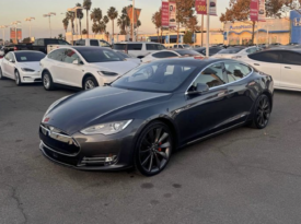 2015 Tesla model s P85D Sedan 4D