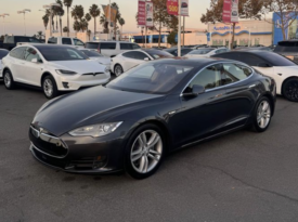 2015 Tesla model s 85D Sedan 4D