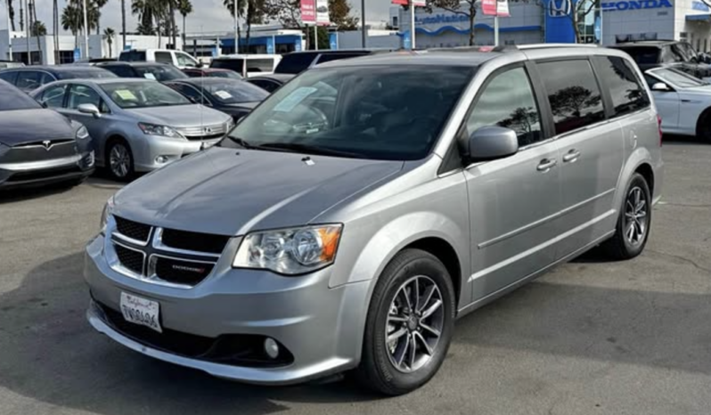 2017 Dodge grand caravan passenger SXT Minivan 4D