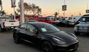 
									2021 Tesla model 3 Standard Range Plus Sedan 4D full								