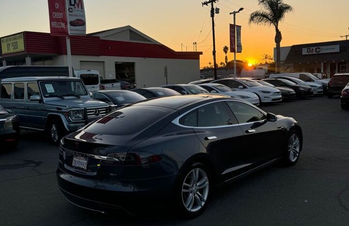 2015 Tesla model s 85D Sedan 4D