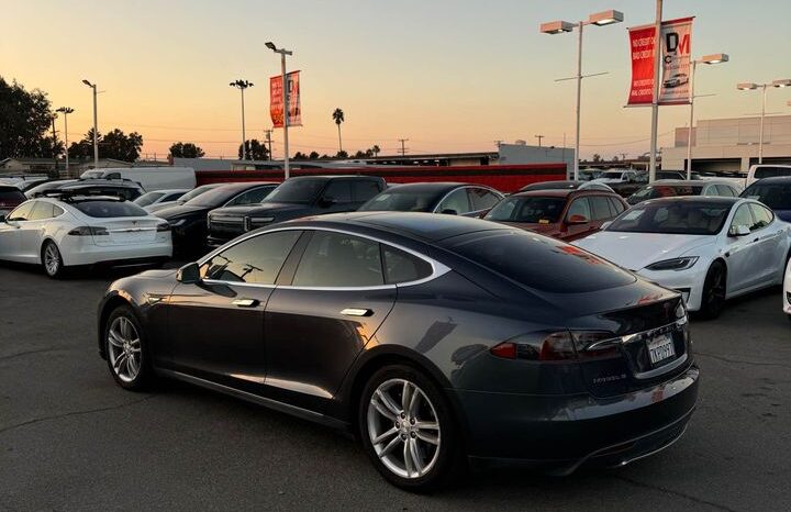 2015 Tesla model s 85D Sedan 4D