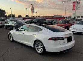 2015 Tesla model s 85D Sedan 4D