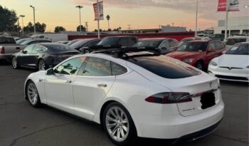 
									2015 Tesla model s 85D Sedan 4D full								