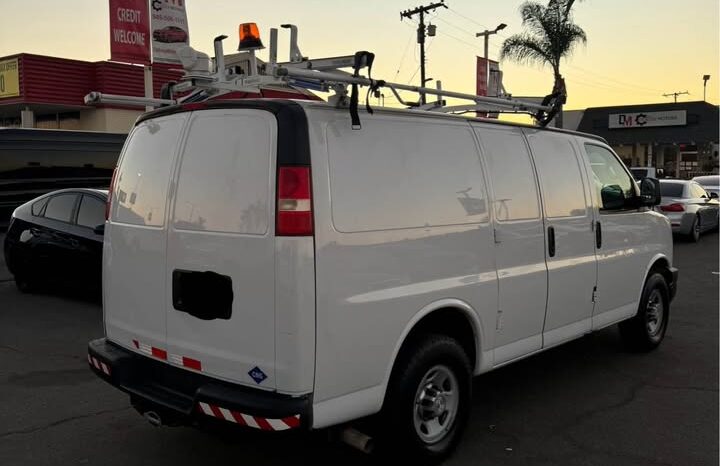 2013 Chevrolet express 3500 cargo CNG