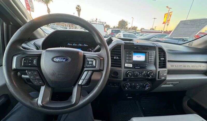 
								2017 Ford f350 super duty regular cab full									