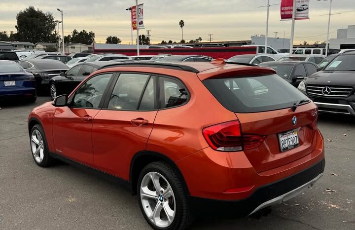 
								2015 BMW x1 xDrive28i Sport Utility 4D full									