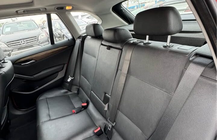 
								2015 BMW x1 xDrive28i Sport Utility 4D full									