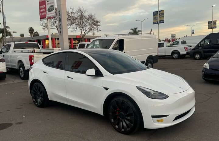 
								2021 Tesla model y Performance Sport Utility 4D full									