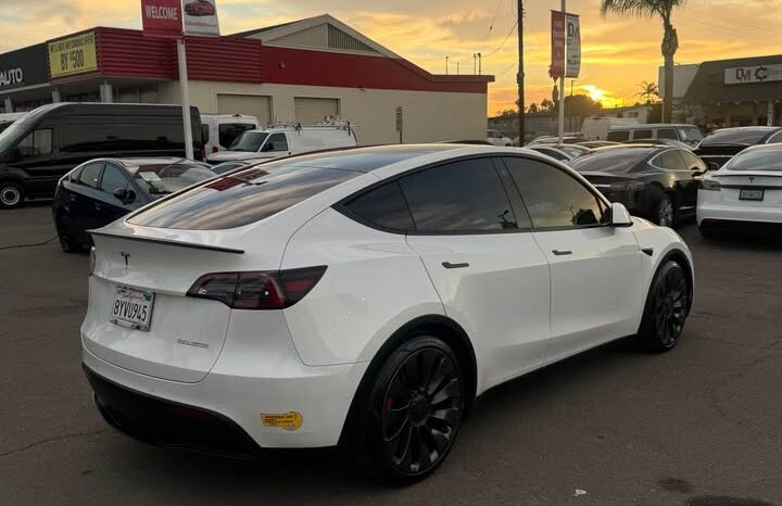 
								2021 Tesla model y Performance Sport Utility 4D full									