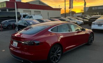 2015 Tesla model s 85D Sedan 4D