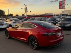 2015 Tesla model s 85D Sedan 4D