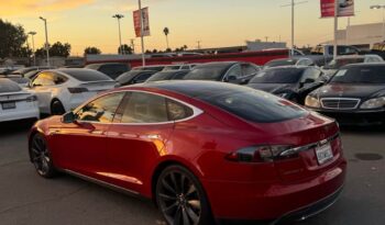 
									2015 Tesla model s 85D Sedan 4D full								