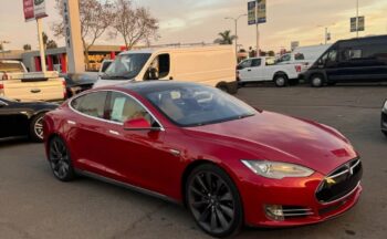 2015 Tesla model s 85D Sedan 4D