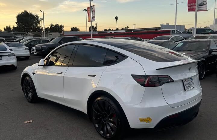 
								2021 Tesla model y Performance Sport Utility 4D full									