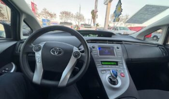 
									2013 Toyota prius Two full								