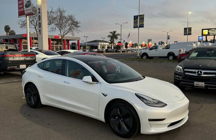 2019 Tesla model 3 Long Range Sedan 4D