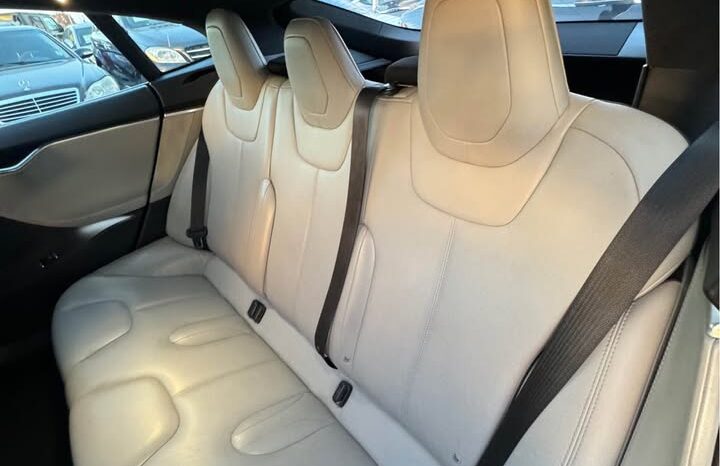 
								2015 Tesla model s 85D Sedan 4D full									