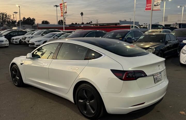 2019 Tesla model 3 Long Range Sedan 4D