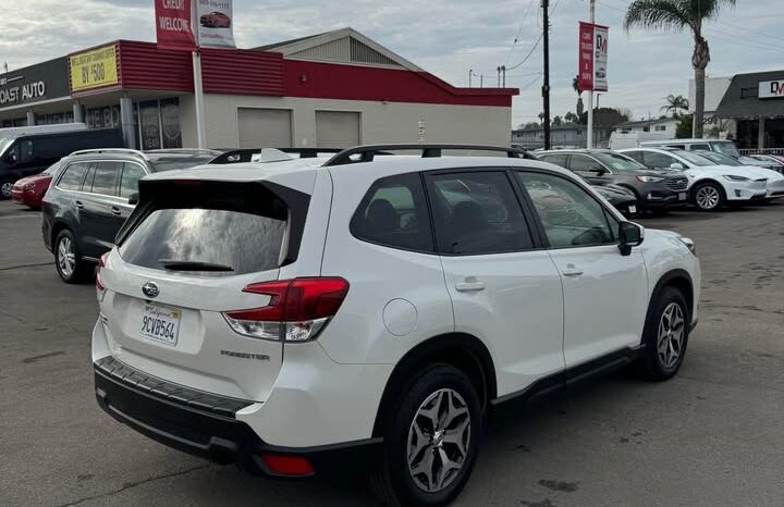 2022 Subaru forester Premium Sport Utility 4D