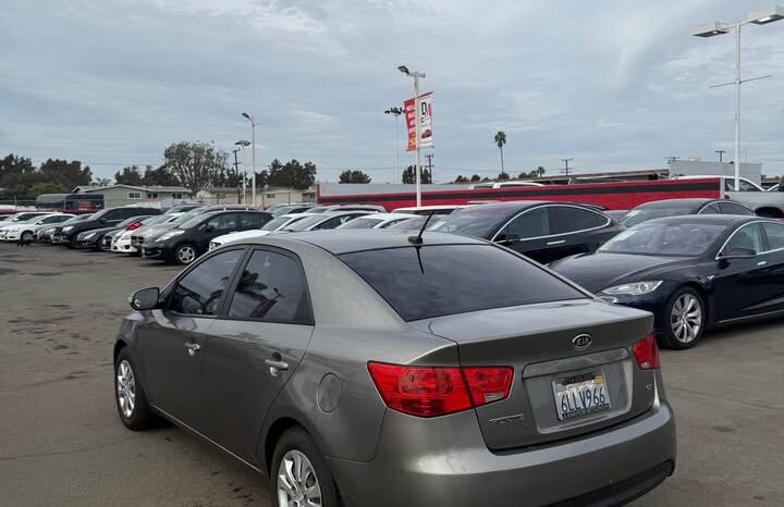 2010 Kia forte EX Sedan 4D