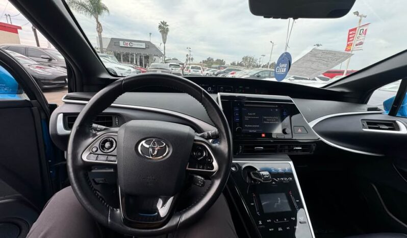 
								2017 Toyota Mirai full									