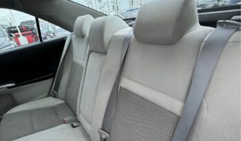 
									2012 Toyota camry LE Hybrid Sedan 4D full								