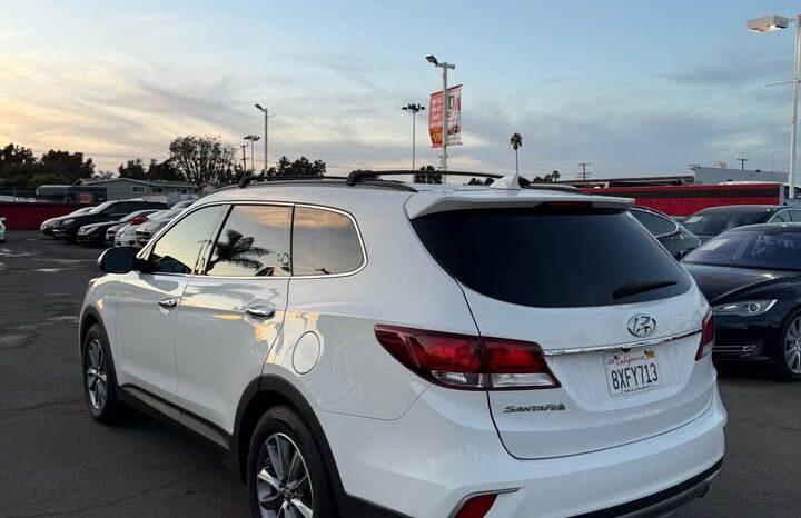 2017 Hyundai santa fe SE