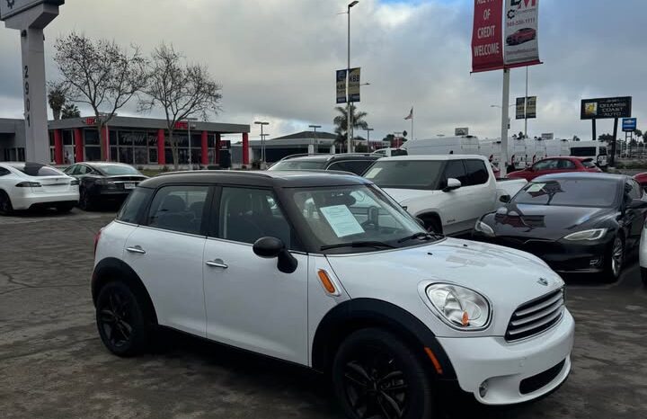 2012 MINI countryman Cooper Hatchback 4D