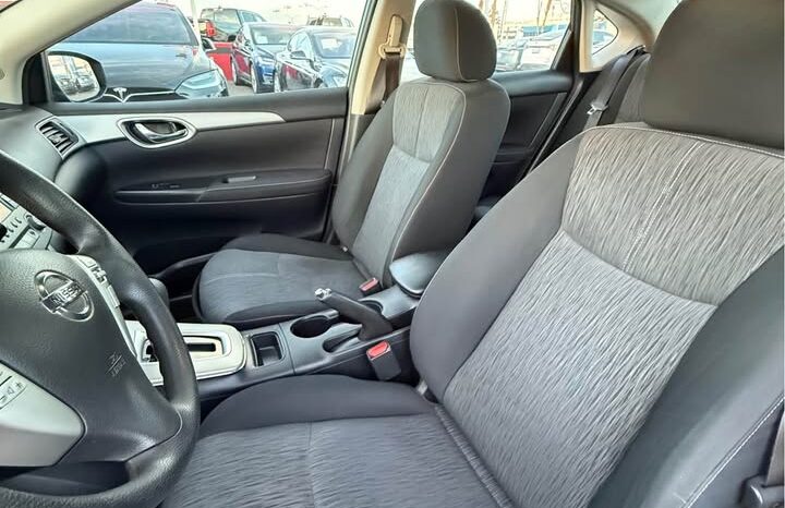 
								2014 Nissan sentra SV full									