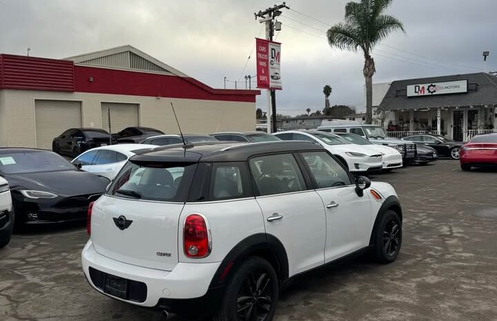 2012 MINI countryman Cooper Hatchback 4D