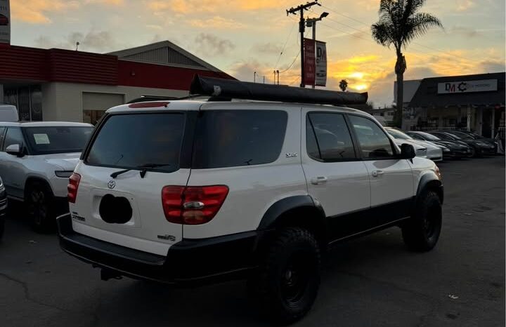 2004 Toyota sequoia SR5