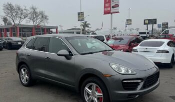 
									2011 Porsche cayenne Turbo Sport Utility 4D full								