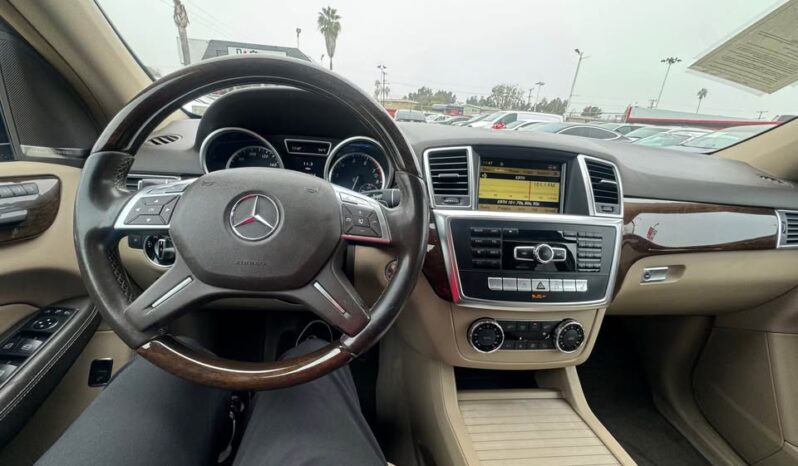 
								2012 Mercedes-Benz m-class ML 350 4MATIC Sport Utility 4D full									