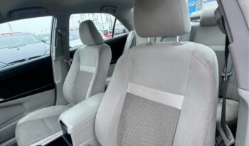 
									2012 Toyota camry LE Hybrid Sedan 4D full								