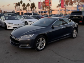 2015 Tesla model s 85D Sedan 4D