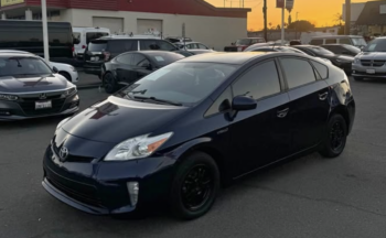 2013 Toyota prius Two