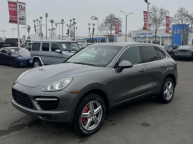 2011 Porsche cayenne Turbo Sport Utility 4D