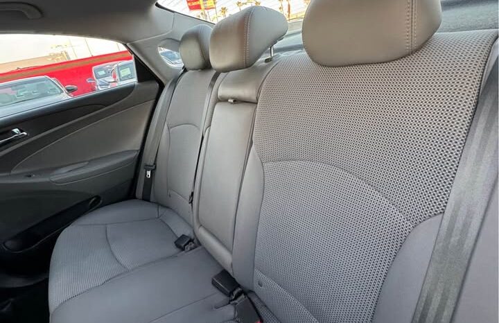 
								2013 Hyundai sonata SE Sedan 4D full									