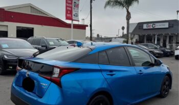 
									2019 Toyota prius XLE Hatchback 4D full								