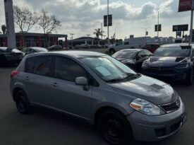 2012 Nissan versa