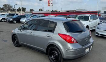 
									2012 Nissan versa full								