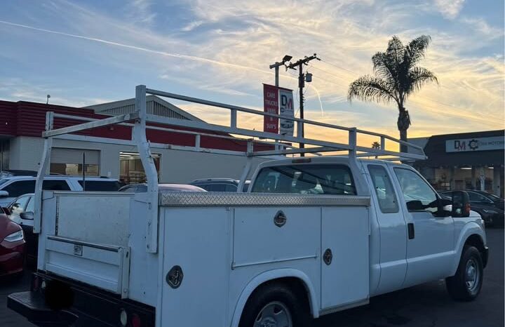 2011 Ford f250 super duty super cab XL Pickup 4D 6 3/4 ft