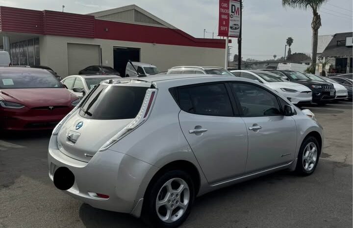 2013 Nissan leaf SV Hatchback 4D