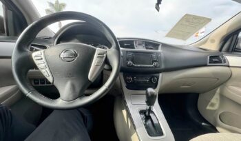 
									2015 Nissan sentra SV Sedan 4D full								